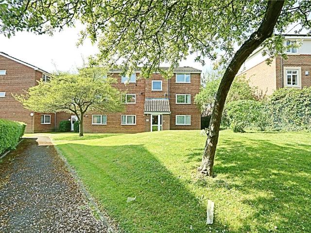 Cranston Close, Ickenham UB10, Property to rent, £1,300 pcm | PrimeLocation