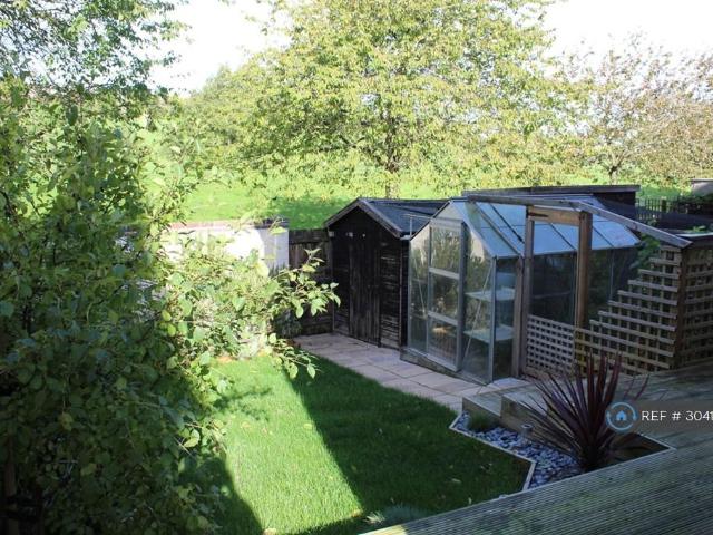 Crantock Avenue, Bristol, BS13 3 bed semi detached house to rent £1,700 pcm £392 pw