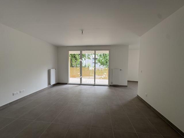 CRETEIL: appartement F3 70 m² à louer