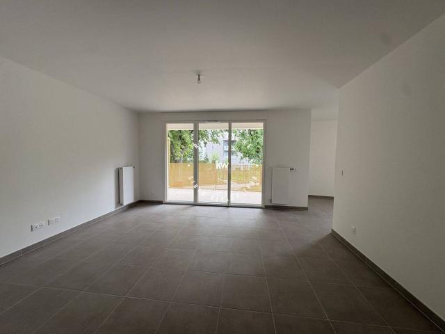 CRETEIL: appartement F3 70 m² à louer