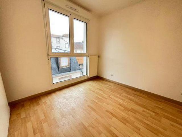 Creutzwald Lorraine 57150 98545715
