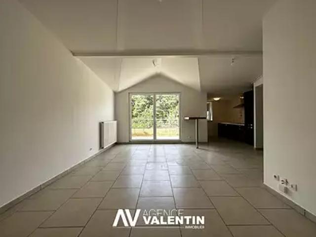 Creutzwald 57150 Location appartement 2 pièces t2 au dernier étage