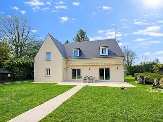 Crèvecoeur le Grand 60360 Achat / Vente maison 7 pièces t7 au dernier étage