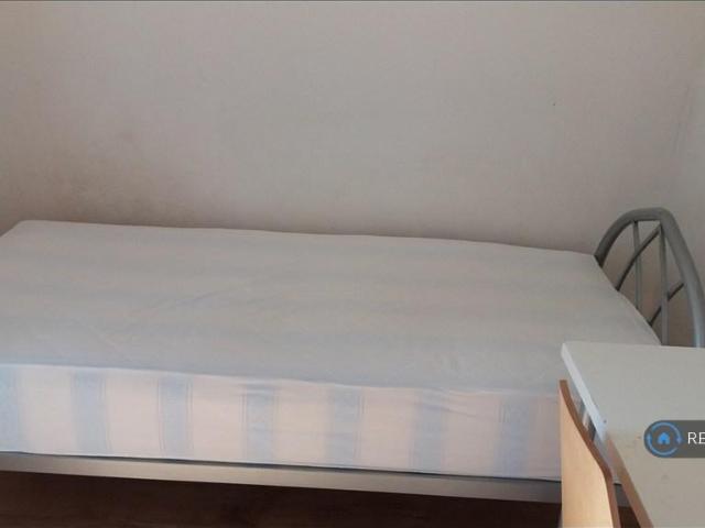 Crewe Place, London, NW10 1 bed in a house share to rent £650 pcm £150 pw