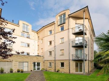 Crewe Road North, Edinburgh, Midlothian 3 bed apartment to rent £1,550 pcm £358 pw