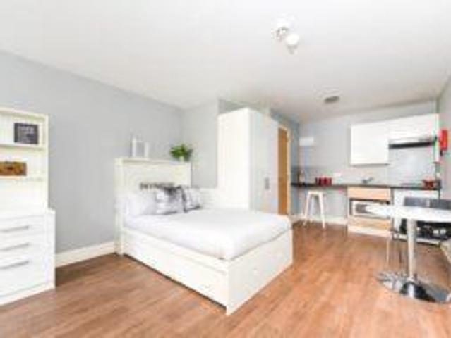 Crewe Street, Chester CH1 1 bed in a flat share to rent £689 pcm £159 pw