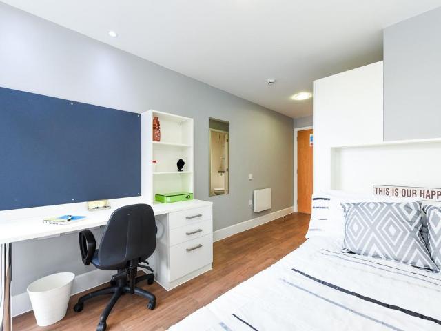 Crewe Street, Chester CH1, Studio to rent, £1,036 pcm | PrimeLocation