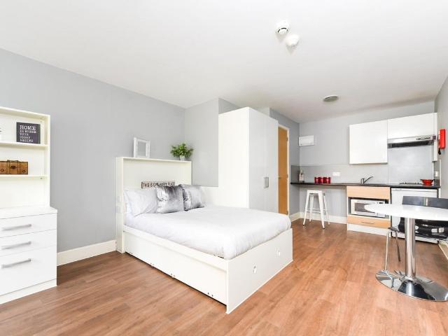 Crewe Street, Chester CH1, Studio to rent, £1,105 pcm | PrimeLocation