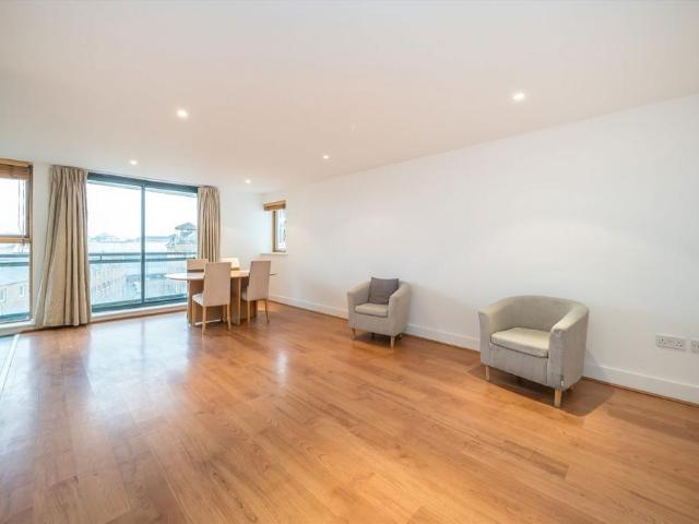 Crews Street, London E14 1 bed flat to rent £2,100 pcm £485 pw