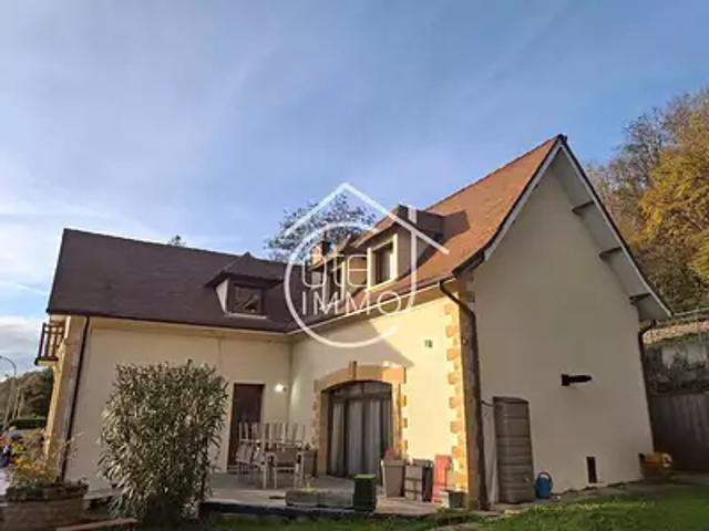 Creysse 24100 Achat / Vente maison 9 pièces t9 au dernier étage