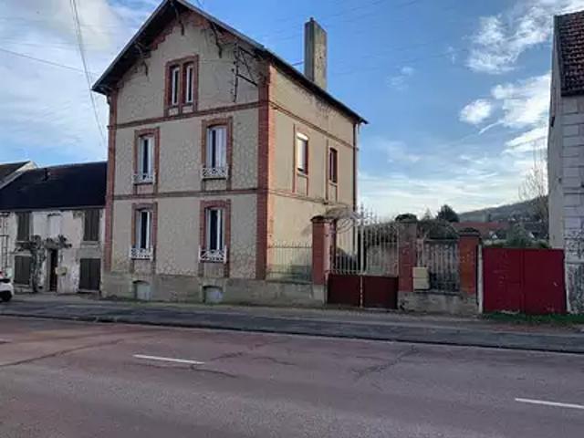 Crézancy 02650 Achat / Vente maison 5 pièces t5 jardin cave