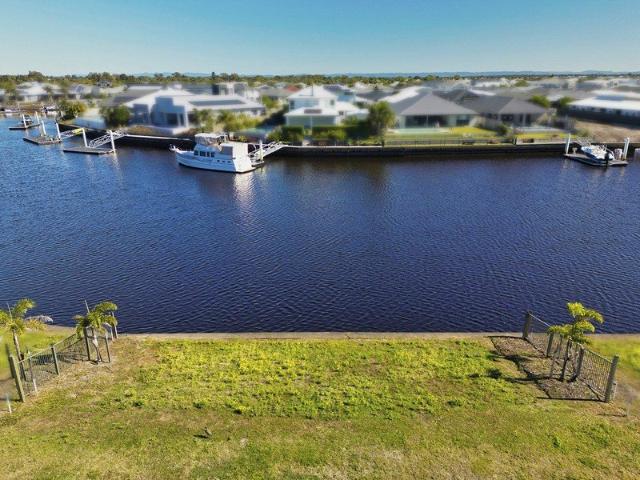 CREATE YOUR WATERFRONT DREAM