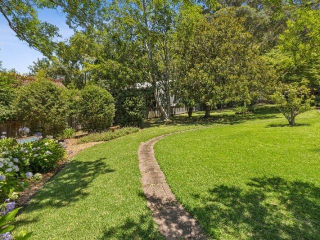 Create your dream coastal retreat in the heart of Avoca Beach
