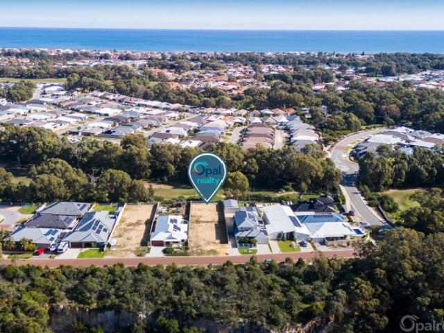 Create your dream home on a rare 993sqm golf course block