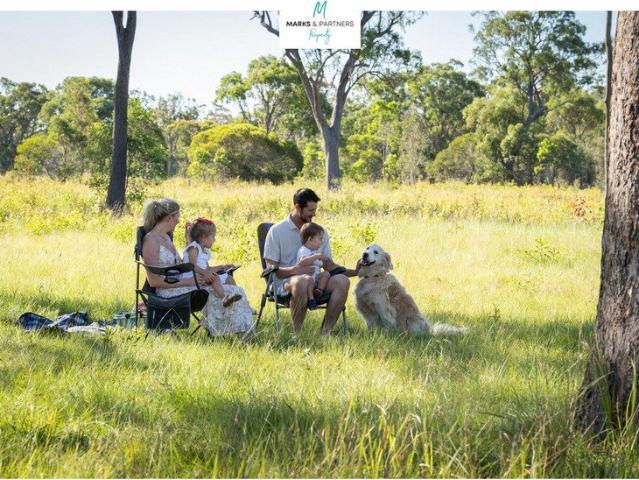 Create your dream home on this 1 hectare block