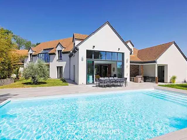 Pierre Levée 77580 Achat / Vente maison 11 pièces t11 piscine terrasse
