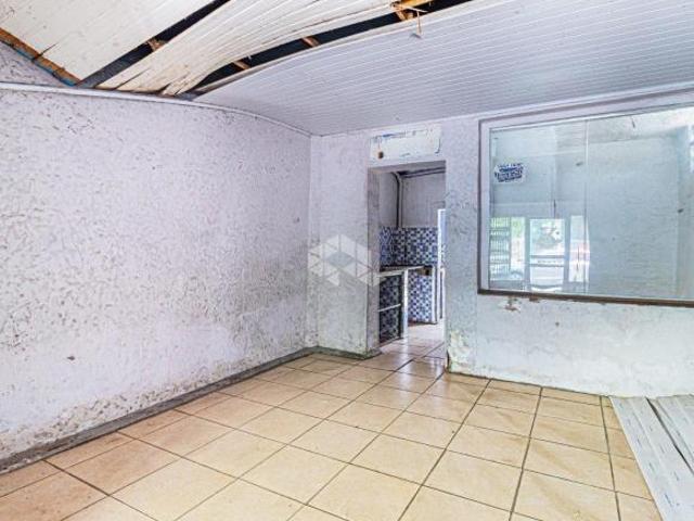 Crédito Real vende CASA comercial / residencial no bairro Floresta em Porto Alegre RS