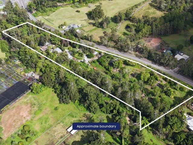 Creekfront Hinterland Estate with Dual Residences