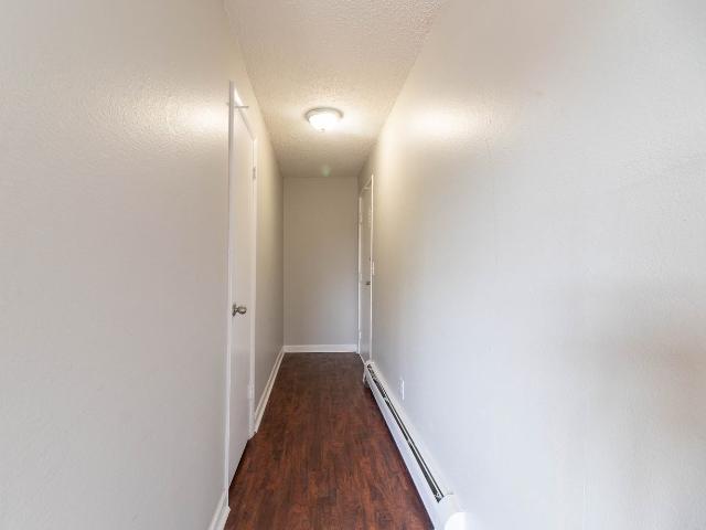 Creekside 1 Bedroom Apartment for Rent at 3666 S Pearl St, Englewood, CO 80113