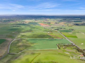 Creekside farmland close to Ballarat, Creswick & Clunes