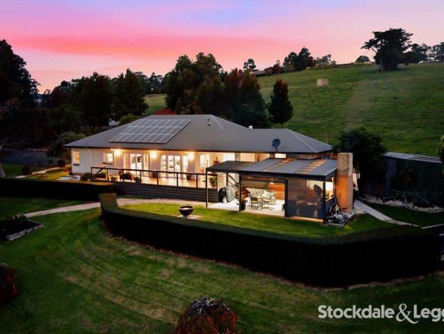 Creekside Living on 12 Acres A Rare Lifestyle Retreat Minutes from Traralgon