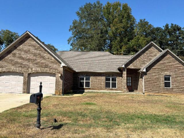 Creekwood Circle