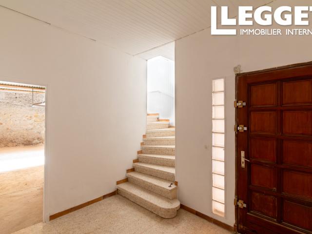 Créez votre maison idéale avec garage à Sérignan – structure rénovée, intérieur brut, à 8 minutes des plages