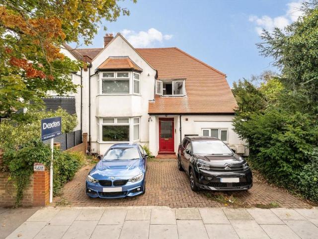 Creighton Avenue, London N10 3 bed flat to rent £2,500 pcm £577 pw
