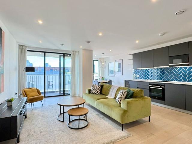 Cremer Street, London E2, 3 bed flat to rent, £4,425 pcm | PrimeLocation
