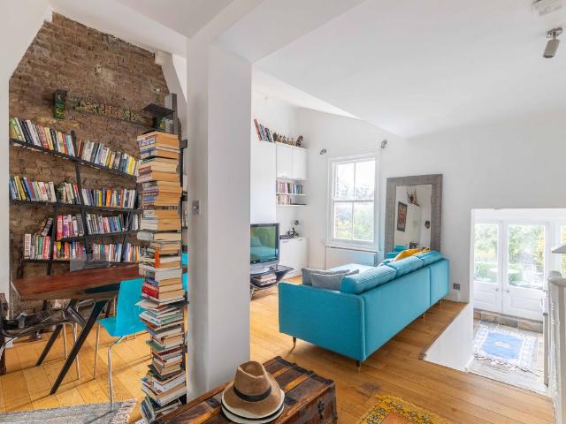 Cremorne Road, Kensington And Chelsea, London SW10, 2 bed flat to rent, £5,850 pcm | PrimeLocation