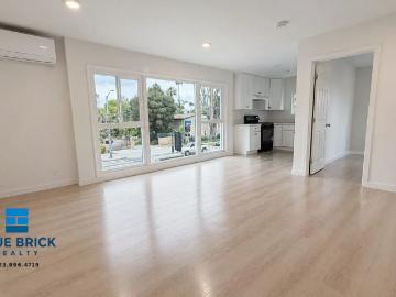 Crenshaw 3 Bed with Modern Kitchen, North Facing Balcony & Quartz Countertops — Near Expo Line & Kenneth Hahn Park