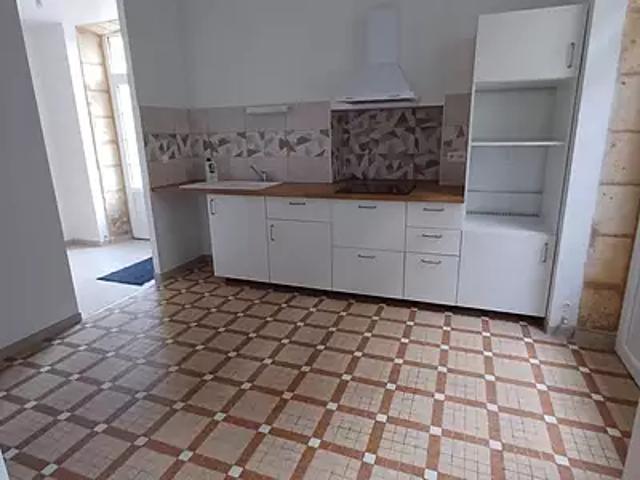 Créon 33670 Location appartement 3 pièces t3 terrasse parking