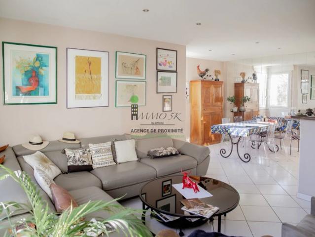 CRÉPIEUX LA PAPE Appartement T5 105,47m2 2 Parkings