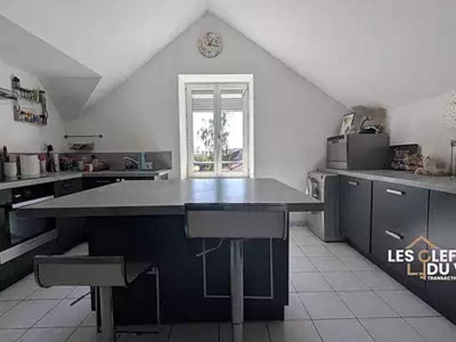 Crépy en Valois 60800 Achat / Vente appartement 3 pièces t3 au dernier étage parking