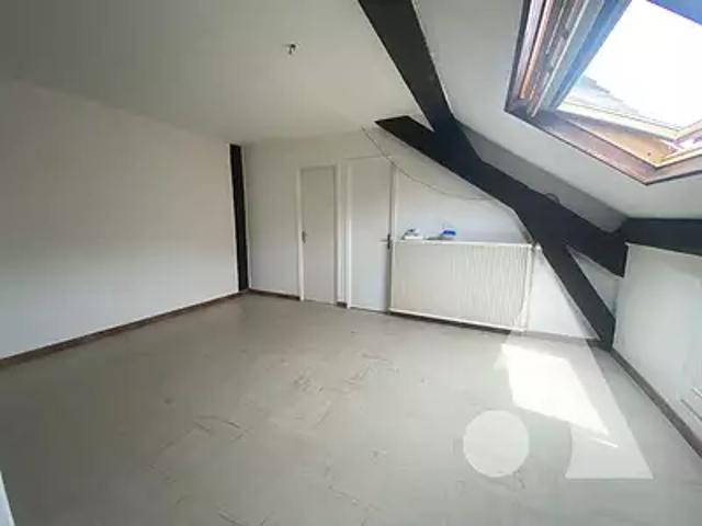 Crépy en Valois 60800 Achat / Vente appartement 1 pièce t1 au dernier étage