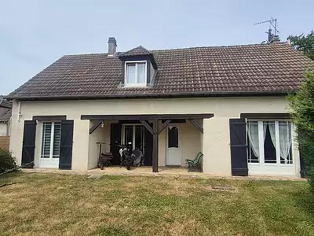Crépy en Valois 60800 Achat / Vente maison 6 pièces t6 au dernier étage jardin