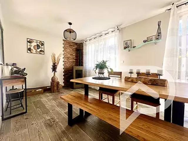 Crépy en Valois 60800 Achat / Vente maison 7 pièces t7 au dernier étage terrasse