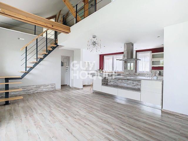 CREPY EN VALOIS: appartement de 6 pièces 102 m² en location