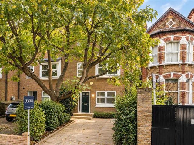 Crescent Way, London SE4 6 bed house to rent £5,500 pcm £1,269 pw