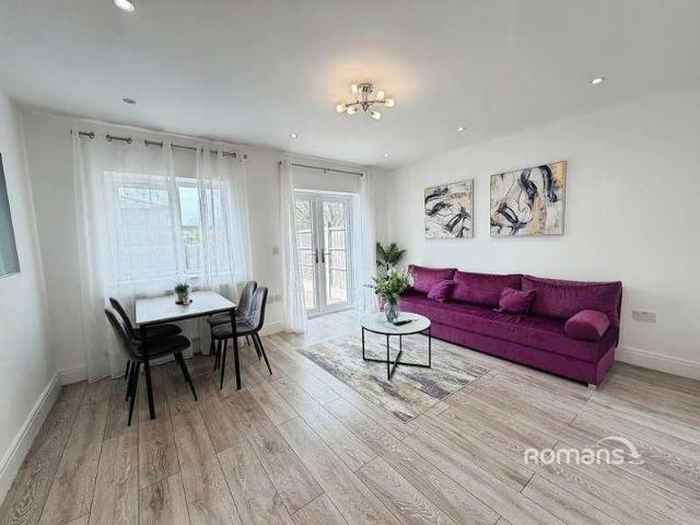 Crescent Drive, Aldershot, Hampshire, GU12