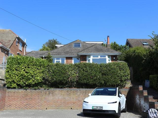 Crescent Drive North, Brighton 4 bed house to rent £2,450 pcm £565 pw