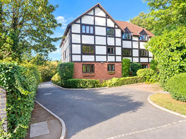 Crescent East, Hadley Wood