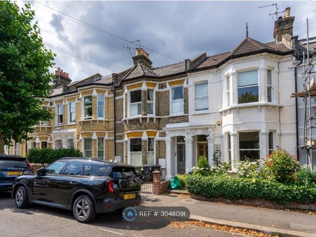 Crescent Lane, London SW4, 1 bed flat to rent, £2,750 pcm | PrimeLocation