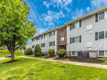 Crescent Pointe 1 Bedroom Apartment for Rent at 6 Brubar Ct, Lochearn, MD 21207 Lochearn