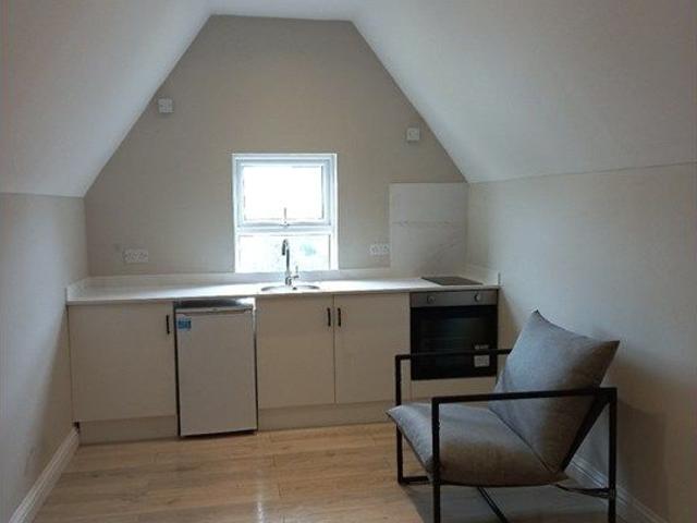Crescent Road, Bournemouth BH2, 1 bed flat to rent, £975 pcm | PrimeLocation
