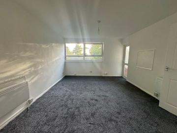 Crescent Road, Luton LU2, 2 bed maisonette to rent, £1,100 pcm | PrimeLocation