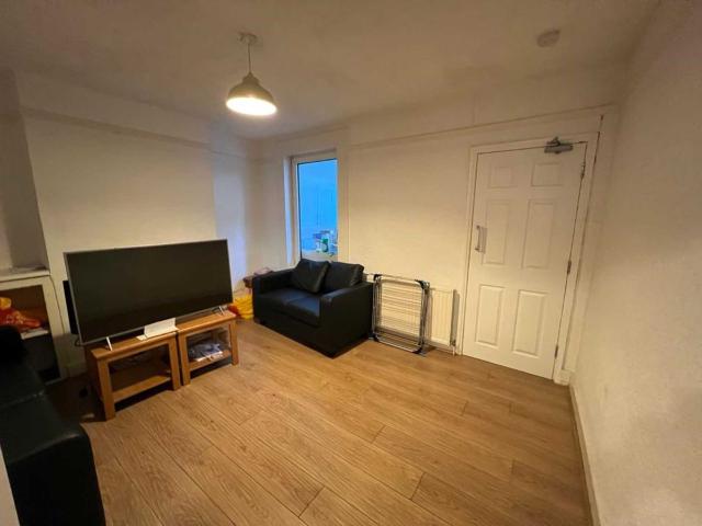 Crescent Road, Reading RG1, 4 bed property to rent, £2,400 pcm | PrimeLocation