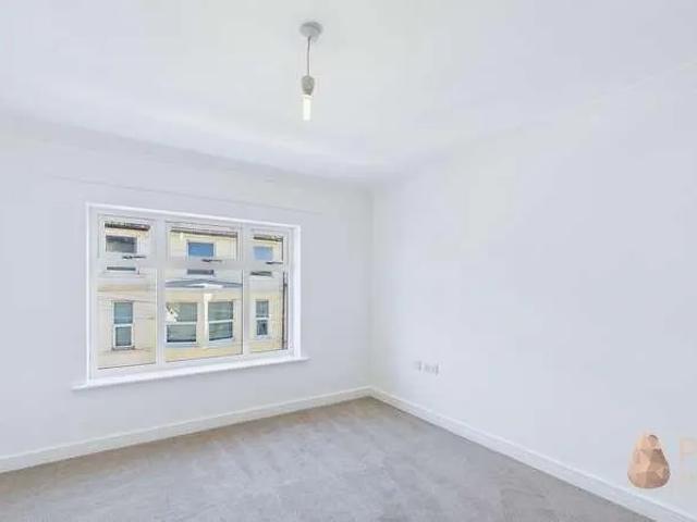 Crescent Road, Worthing, BN11