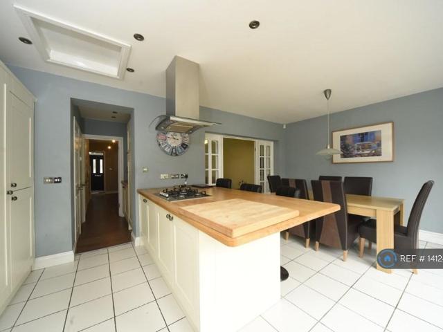 Cressex Road, High Wycombe, HP12 1 bed in a house share to rent £700 pcm £162 pw