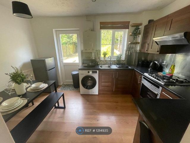 Cressey Avenue, Milton Keynes MK5, 2 bed semi detached house to rent, £1,450 pcm | PrimeLocation